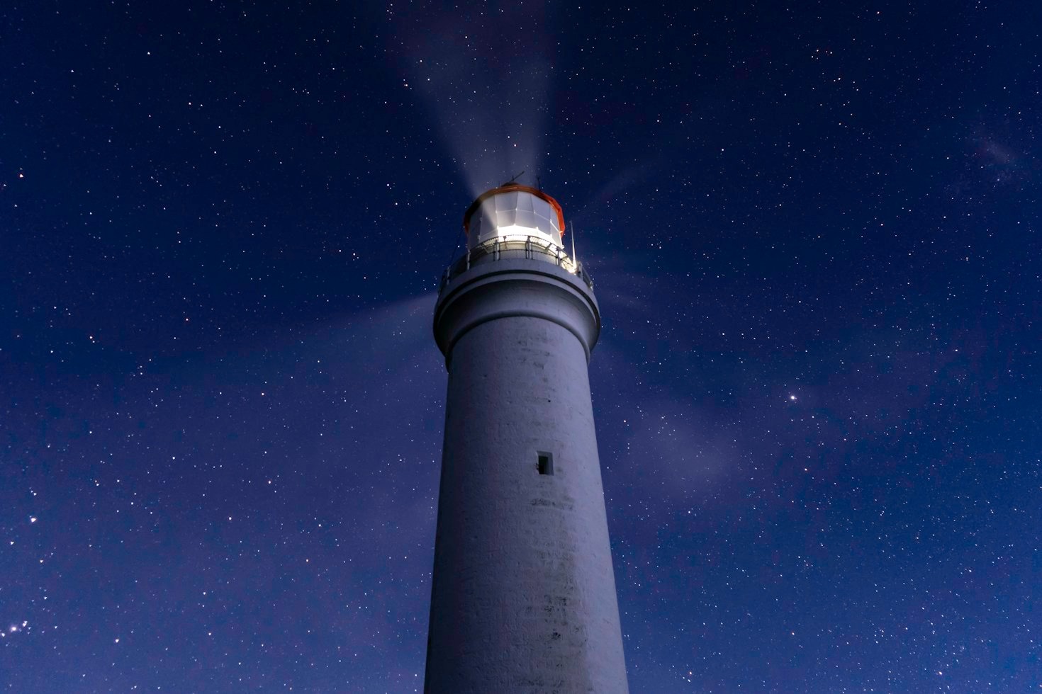 Eyewitness Chronicles: Unexplained Midnight Shadows